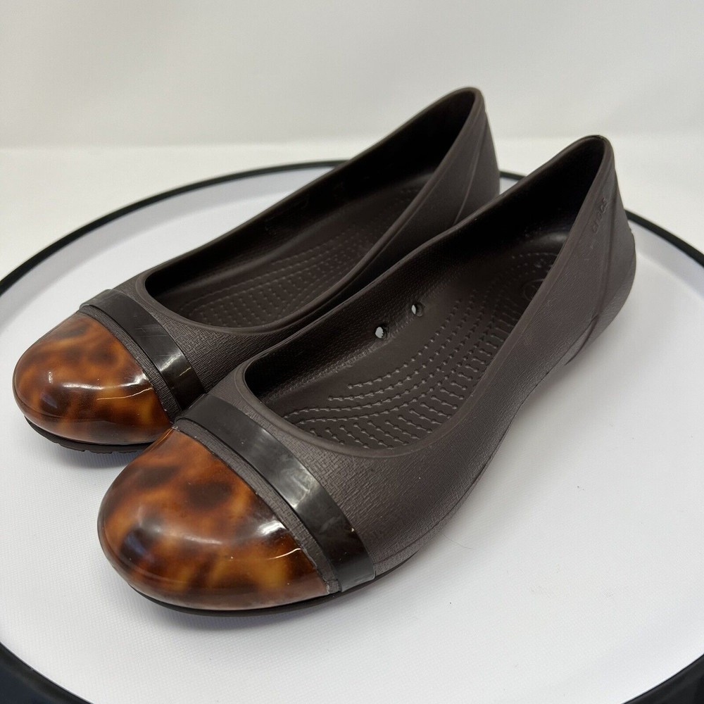 CROCS Brown Tortoise Shell Cap Toe Flats Slip On Shoes 15507 Women's Size 9 - Picture 2 of 7